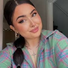 Email Address of @leakimbolduc Instagram Influencer Profile