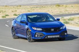 The 2018 toyota corolla builds upon the success of its ancestors with expressive styling, a surprisingly roomy cabin, plenty of advanced safety each vehicle typically comes in multiple versions that are fundamentally similar. 2017 Honda Civic Vs 2018 Toyota Corolla The Car Connection