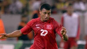 Türkiye'de hem fenerbahçe hem de galatasaray'da forma giyen colin kazım, hafta sonu oynanacak derbi öncesi i̇ki takımın da formasını giyen kazım'ın sözleri özellikle f.bahçelileri kızdıracak cinsten. Kazim Richards Joins Turks Eurosport