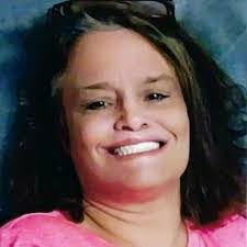 Lena Crowe's Instagram, Twitter & Facebook