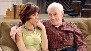 Wendie Malick Says It Wouldn't 'Feel Right' to Return to 'Frasier' Without  John Mahoney