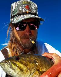 Proud to announce our new collab with @davidgravette & @parachutepapers 🙌  Launching online tonight at 7 PST with the rest of our 4/20 drop 👀