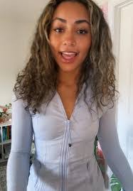 Shelley Dow's Instagram, Twitter & Facebook