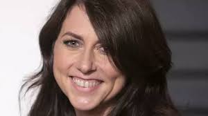 Mackenzie scott (née tuttle, formerly bezos; Jeff Bezos Ex Wife Mackenzie Scott Recoups 1 67 Billion Charitable Donations In Days Ladbible