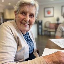 A moment of calm and creativity with Mindful Art recently 🎨🖌️  #cinnamoncarecollection #Emersongrange