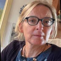 300+ perfiles de «Severine»