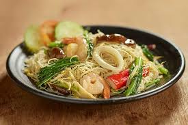 Masukkan mee hoon dan digaul rata. Mee Hoon Goreng Kampung Johor Bazaar Rakyat