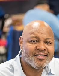 Lamont Bush's Instagram, Twitter & Facebook