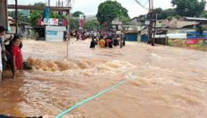 Merupakan salah satu rangkaian curug yang ada di kab. Akibat Banjir Sungai Cibeet Akses Jalan Loji Karawang Terputus Sementara Mediapasti Com