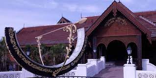Thirdly, please do visit the time tunnel of pasir salak. Mendalami Kisah Di Kompleks Sejarah Pasir Salak