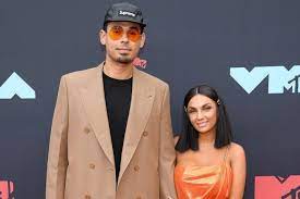 Un red carpet rivelatore e una foto su instagram confermano le voci di corridoio che circolavano da tempo sull'esplosiva ereditiera: Chi E Afrojack Il Deejay Marito Di Elettra Lamborghini