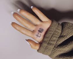 7 souls tattoo is your premier tattoo and piercing shop. Ariana Grande S New Tattoo Does Not Say 7 Rings Unfortunately British Vogue