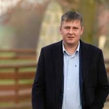 Září 1981 rokycany) je český politik, od října 2018 do dubna 2021 byl ministrem zahraničních věcí čr ve druhé vládě andreje babiše. Tomas Petricek Byl Jsem U Tragicke Nehody Poradam Zadusni Msi Cnn Prima News