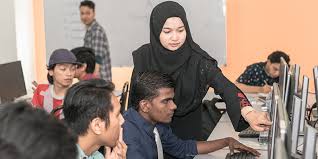 Disusuli dengan yang amat berhormat dato' menteri besar selangor, dato' seri amiruddin shari. Yayasan Raja Muda Selangor Yrms