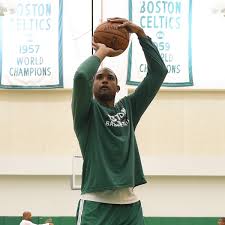 Boston celtics president of basketball operations danny ainge is seriously considering his future with the franchise and could make a decision to step down, sources tell espn. N9db6p96kbe78m