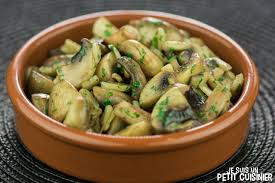Recette De Champignons A L Ail Champinones Al Ajillo Tapas Espagnoles Cooking Inspiration Food Cooking