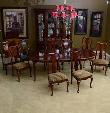 Thomasville of arizona features a large selection of quality living room, bedroom, dining room, home office, and entertainment furniture as well as mattresses, home decor and accessories. Lot Art Thomasville Cherry Dining Table And Chairs