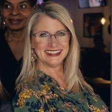 Sue Roos's Instagram, Twitter & Facebook