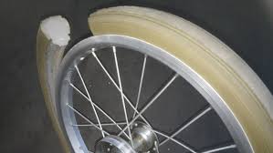ソリッド タイヤ 車椅子