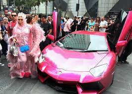 Maybe you would like to learn more about one of these? Cik B Beri Reaksi Baju Bulu Ayam Mama Vida Semasa Mstar