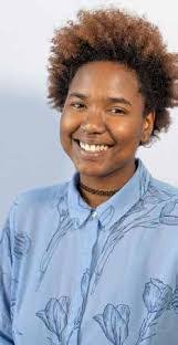 Carly Tompkins's Instagram, Twitter & Facebook