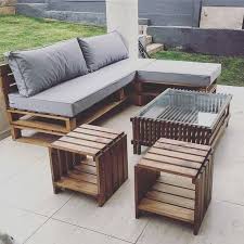 Pallet Furniture Shelves Create A One Of A Kind And Fashionable Feel Inside The Househol Diy Outdoor Furniture Pallet Patio Furniture Pallet Furniture Designs
