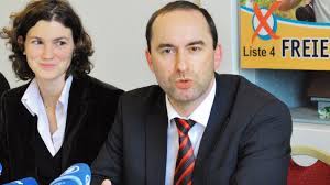 Hubert aiwanger (born 26 january 1971) is a german politician and party leader of the free voters (german: Aiwanger Wird Vater Politischer Nachwuchs Bayern Sz De