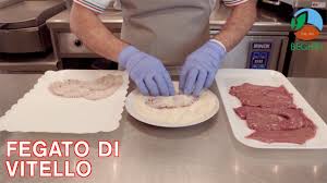 Esistono diverse varianti per preparare il fegato alla veneziana: Ricetta Fegato Di Vitello Alla Romana