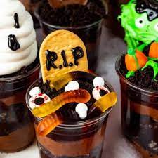 Beat with whisk until well blended, 1 to 2 minutes. Halloween Dirt Cups Recipe Queenslee Appetit