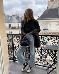 If You Re Taking A Break From Skinny Jeans Try These 6 Looser Fit Denim Outfits In 2020 Straight Leg Jeans Outfits Denim Outfit Fashion Inspo Outfits
