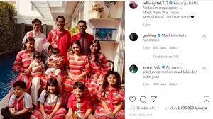 Nagita desain dan produksi baju lebaran sendiri yang diunggah kanal youtube rans entertainment pada rabu, 12 mei 2021. Intip Busana Lebaran Keluarga Besar Raffi Ahmad Karya Nagita Slavina Berita Subang