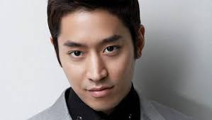 Everything You Need to Know About Shinhwa Member Eric Mun (Full Profile,  Wedding, and Filmography) |