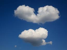 Bildagentur Online Universal Images Group Via Getty Images Heart Clouds Spotted In Romania According To Nasa Some Previous Lenticular Clouds Clouds Photoshop