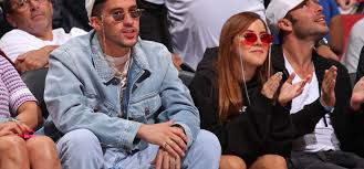 Así sucedió hace tan solo unas semanas después de que la. Gabriela Berlingeri Desmiente Rumores Sobre Ella Y Bad Bunny Tele 13