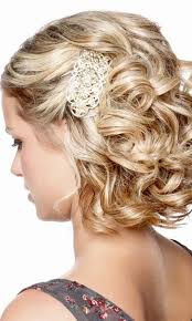 If you want to keep pace with the trends below, we can say that the examples with illustrations below offer you different possibilities in a very serious way. 48 Trendiest Short Wedding Hairstyle Ideas Wedding Forward Formal Hairstyles For Short Hair Hair Styles Cute Curly Hairstyles