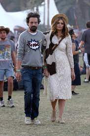 And took the lead in james lapine's twelve dreams at new york city's lincoln center.she made her screen debut with a guest appearance on the american soap opera all my children (1996), and voicing a character on the nickelodeon. Mischa Barton Starportrat News Bilder Gala De