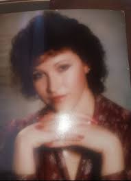 Happy mother's day those who are still here and those in heaven ❤️ this is  my momma who will be 73 this year . 80s glam shots were the best