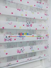 Çocuk odası perde modelleri çocuk odaları sizler için evinizin en kıymetli yerlerinden biridir. Kedili Kiz Cocuk Odasi Zebra Perde Mavi Pembe Eperde Com