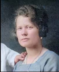 Help identifying people in old photo