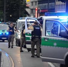 Currently, a police operation is underway at the scene. Amoklauf In Munchen Welt