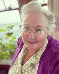 Dixie Swan's Instagram, Twitter & Facebook