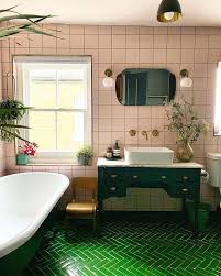 14 Ideas For Gorgeous Green Bathrooms Green Bathroom Lime Green Bathrooms Green Bathroom Decor