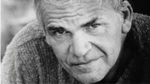 Ο μίλαν κούντερα (milan kundera, 1 απριλίου 1929) είναι τσέχος συγγραφέας με γαλλική υπηκοότητα. O Milan Koyntera Pairnei 3ana Thn Tsexikh Yphkoothta Meta Apo 40 Xronia
