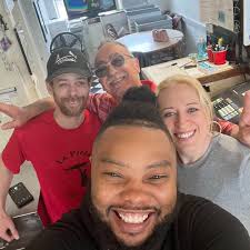 Hello from both La Pizzas!