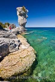 Flowerpot Island Rock Formations Lake Huron Ontario Many Tourists Cross The Waters Of Lake Huron In Ontario Can Lake Huron Ontario Lake Huron Island Lake