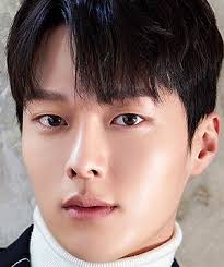 Jang ki yong as lee gwang il (mid 20s). Jang Ki Yong Dramawiki