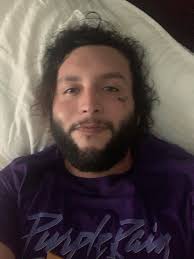 Just finished taking a nap anyone want to play? Let's play black ops 6,  need for speed, Minecraft and also gta 6 when it comes out I'm hype af for  it!!❤️❤️ all