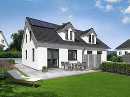 Doppelhaus Duett 115 Bausatzhaus Von Prohaus Hubsches Energiesparhaus Mit Satteldach Und 115 Qm Wohnflache Jetzt Bei Town Country Haus Fassade Haus Haus