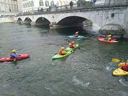 Google Interns Canoeing In Zurich Switzerland Google Student Reliability Engineering Canoe