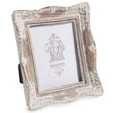 Piochez parmi nos meubles et objets déco et faites le plein d'inspiration ! Oggetti Decorativi Frame Chateau Wedding Inspiration Picture Frames